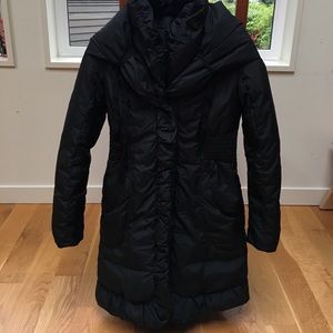 Tahari small down jacket in black